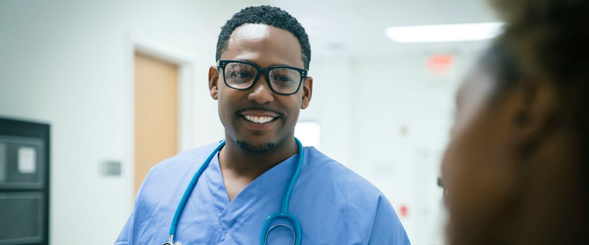 Networking for Medical Professionals: The Best Ways to Reach Out